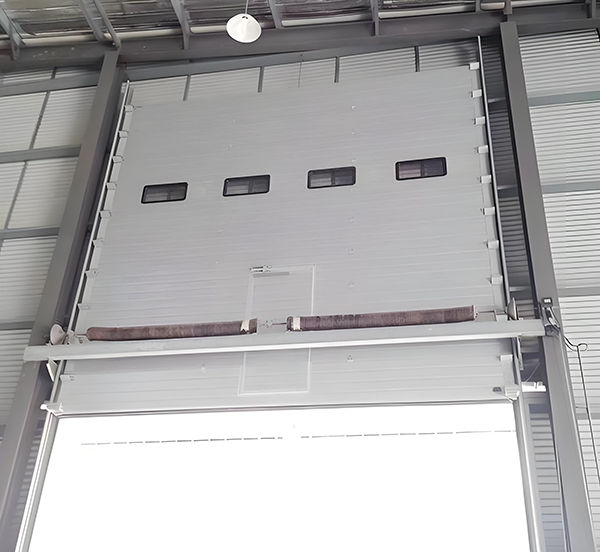 轮台工业滑升门