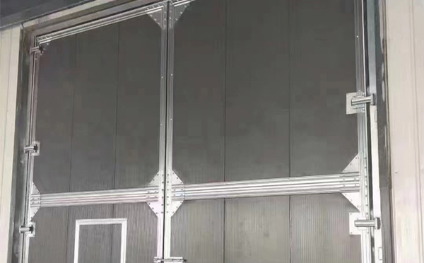 轮台兰州厂房轮台工业门选购与使用指南：打造高效安全的生产环境