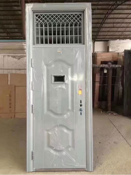 轮台学校教室门 轮台学校教室门