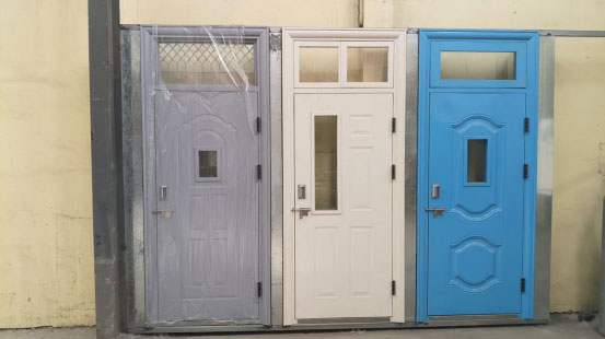 轮台学校教室门 轮台学校教室门