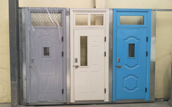 轮台学校教室门