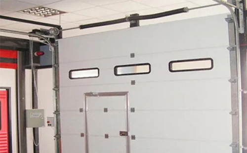 轮台工业提升门的安装方法