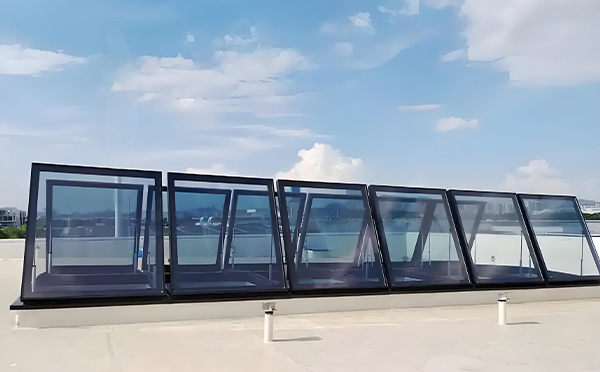 轮台排烟窗有效面积计算方法与应用