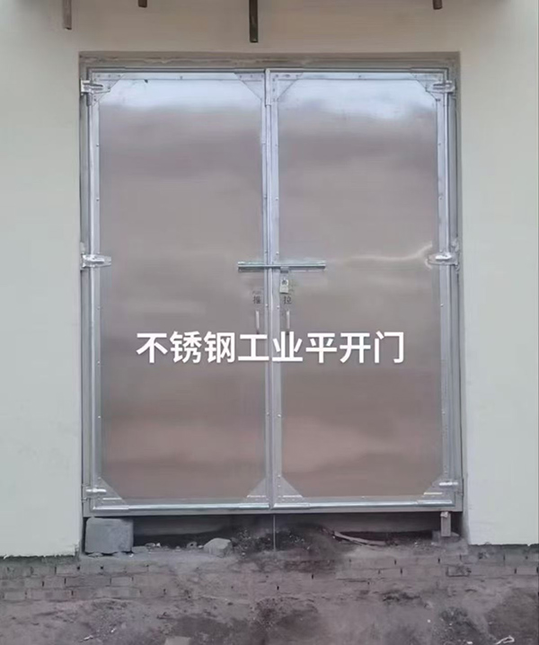 不锈钢轮台工业平开门在现代工业场景中的应用实践