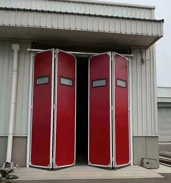 轮台工业折叠门在大型装配车间出入口的应用实例