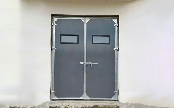 轮台工业门在高温作业区域的运行表现